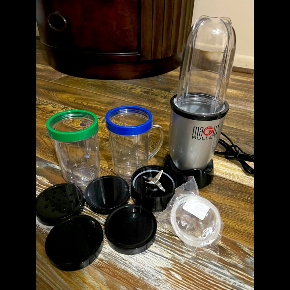 Magic Bullet MB1001C Personal Blender with Mixing Set - Picture 1 of 9